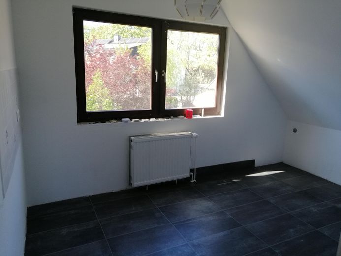 RESERVIERT Einfamilienhaus Massivhaus Einliegerwohnung ruhige Wohnlage Keller Garten – OG Küche 2