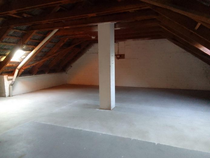 zum Ausbau vorb. Dachboden