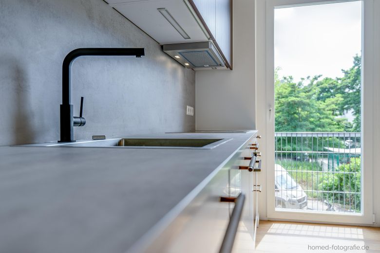 Kernsanierter 3-Zimmer-Altbau in Berlin-Köpenick: Erstbezug mit Wohnküche, Tageslichtbad und Balkon – Wohnküche