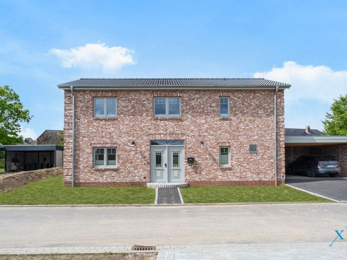 2025 gebaut: Einfamilienhaus mit Wellnessgefühl, Dachterrasse, Doppelcarport und vielen Highlights – Foto 1