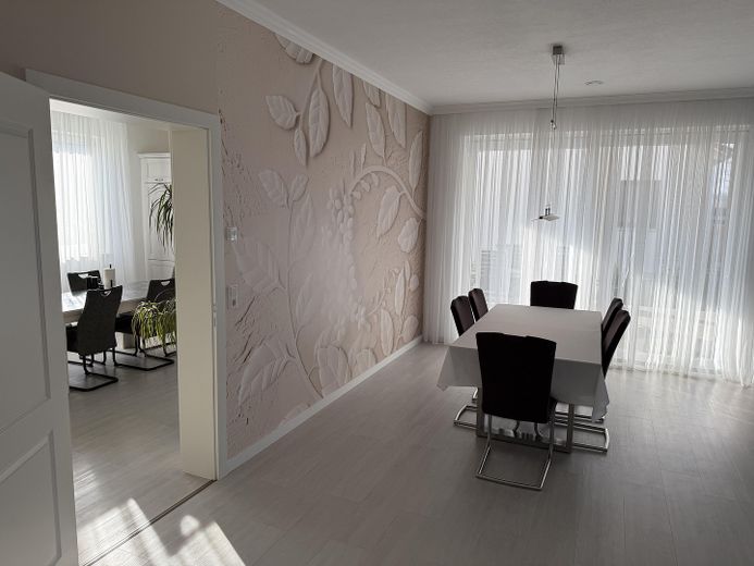 Haus mit viel Wohnraum – Foto 6