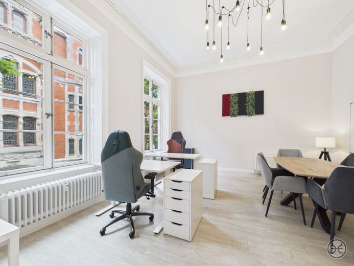 Attraktive Bürofläche inmitten der City // Altbau // 1OG // Lambertihof – CAM05560G0-PR0058-STILL002