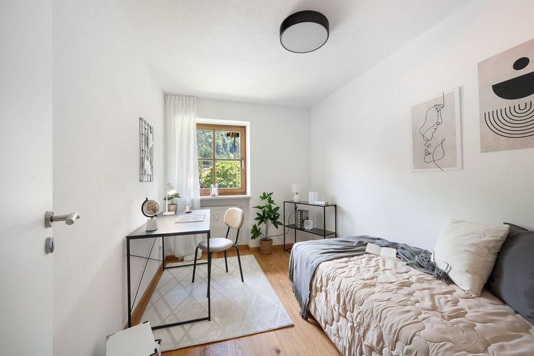 Einzigartiger Bergblick - sanierte 3-Zimmer Wohnung in den Chiemgauer Alpen – Weiteres Schlafzimmer