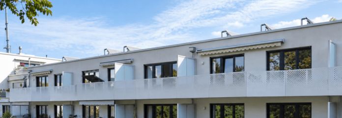 Lichtdurchflutete Dachgeschosswohnung mit Balkon in Neuhadern