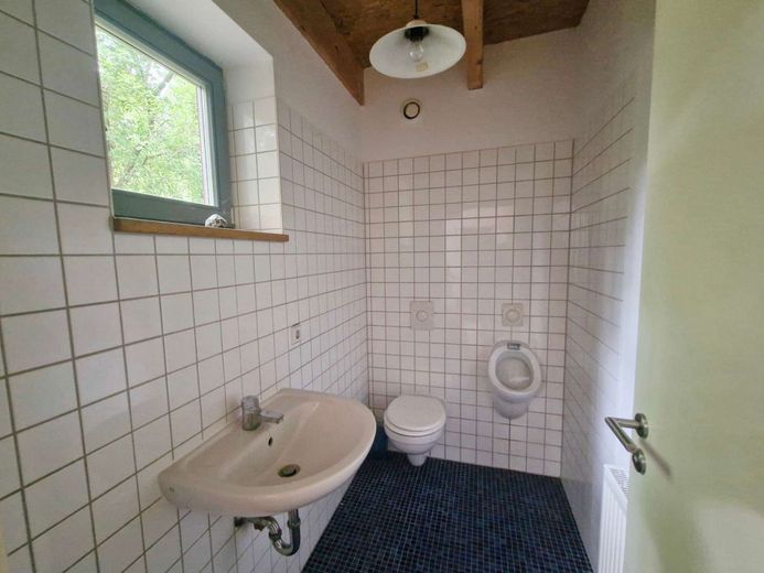 Zwischen Wasser und Wald - ein nachhaltiges Zuhause mit Seele – Gäste WC