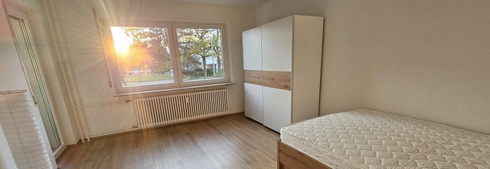 WG-Zimmer möbliert