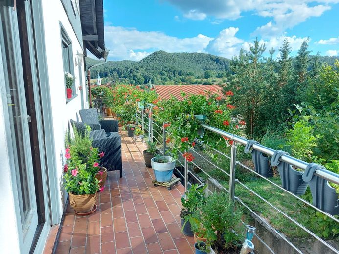 Balkon gesamte Hausbreite