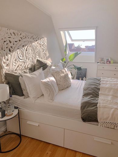 Moderne 4-Zi.-Maisonette mit Wärmepumpe, Einbauküche & Aufzug in Metzingen-Mitte – Foto 16