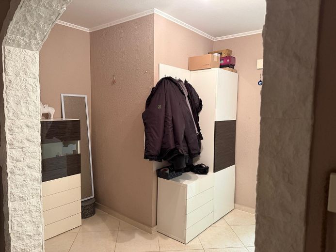 2 Wohneinheiten möglich – möbliertes Haus mit Poolprojekt & Potenzial – Foto 23