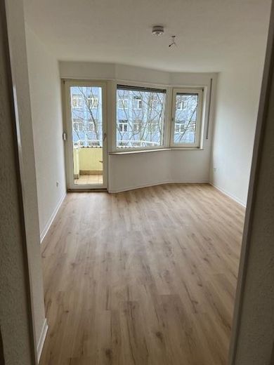 Zimmer 1 (1/2)