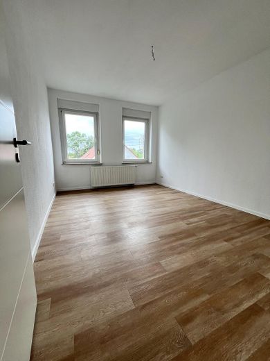 Schicke 4R-Wohnung | EBK | großes WoZi | Balkon | 2 Bäder – Zimmer 2
