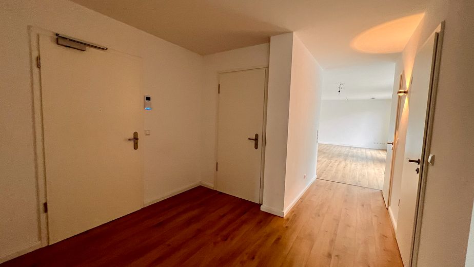 Penthouse I 3-Zimmer-Wohnung mit Süd-Dachterrasse & Aufzug – Eingangsbereich