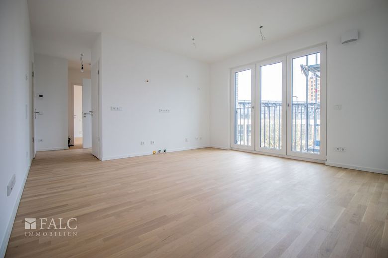 Just do it ! Neubau-Wohnung nur 500 Meter vom Rheinturm entfernt – Heller Wohnbereich