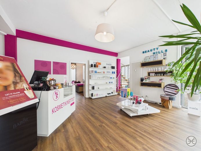 Gewerbefläche in bester Lage // Für Verkauf, Beauty &amp; Büro // City // Oldenburg – Eden-Ehbrecht-Immobilien_Vermietung_Gewerbe_Laden-Büro006