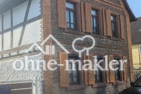 Affascinante casa a graticcio nel cuore di Heusenstamm-Rembrücken