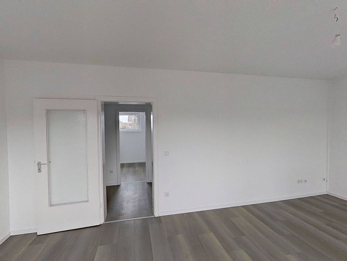 Lichtblick gesucht? Sonnige 2-Zimmer-Wohnung mit Balkon – Foto 3
