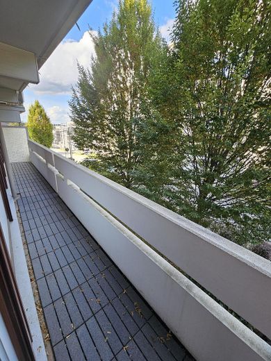 Balkon N-O-Seite zur Straße
