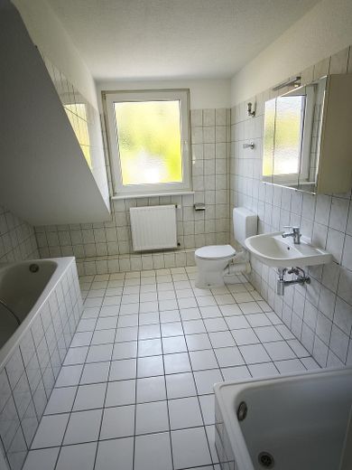 Erstbezug nach Renovierung: Helle 2-Zimmer-Wohnung mit EBK in Elberfeld (Ideal für WG & Paare)! – Foto 4