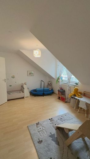 Reihenendhaus mit Keller, Garten, Pelletofen, 2 Stellplätzen & Gartenhaus – 55270 Jugenheim – privat – Zimmer 1 - Obergeschoss 2