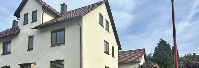 Viel Platz für Familienglück – Doppelhaushälfte in ruhiger Lage von Asbach