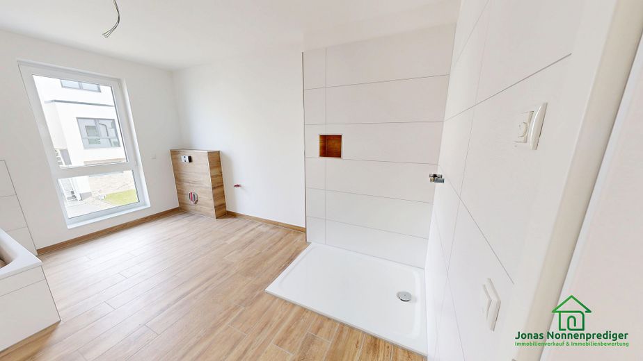 Modernes Reihenhaus mit Garage zum Erstbezug 3-Geschosse – Foto 45