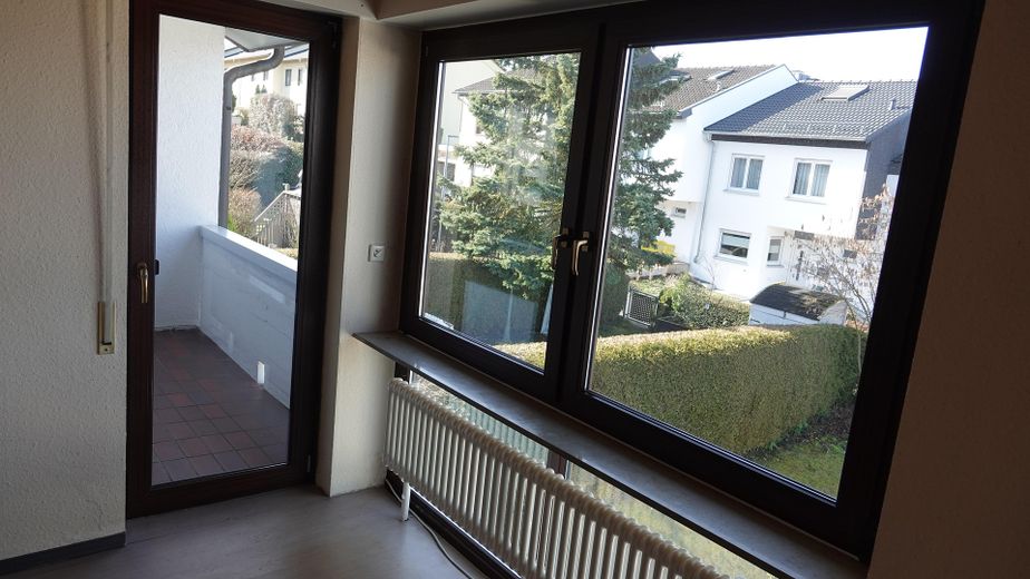 Privat: Familienfreundliches Reihenhaus mit Garten & Garage in bester Lage, Böblingen-Tannenberg – Schlafzimmer/Balkon