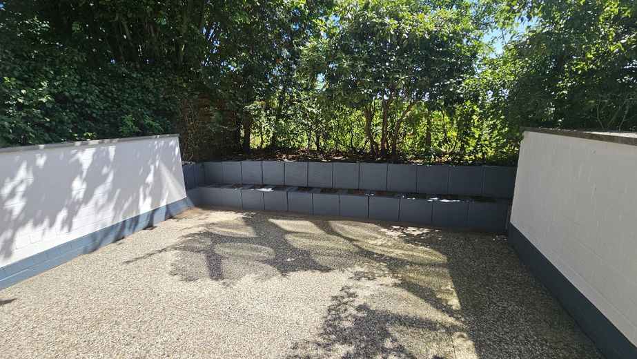 Stilvoll kernsaniert – helle Maisonettewhg m. neuer EBK, Balkon & Terrasse im begehrten Geteviertel – Hofgarten
