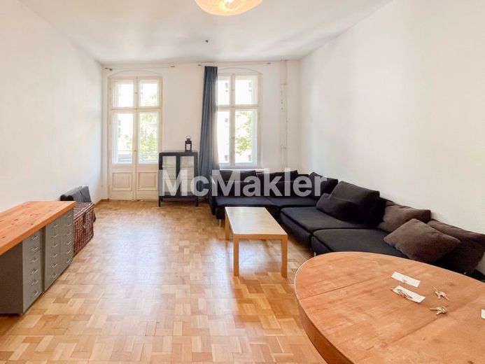 Bezugsfreie Altbauwohnung mit Balkon, Aufzug und Blick ins Grüne in Pankow – Foto 1