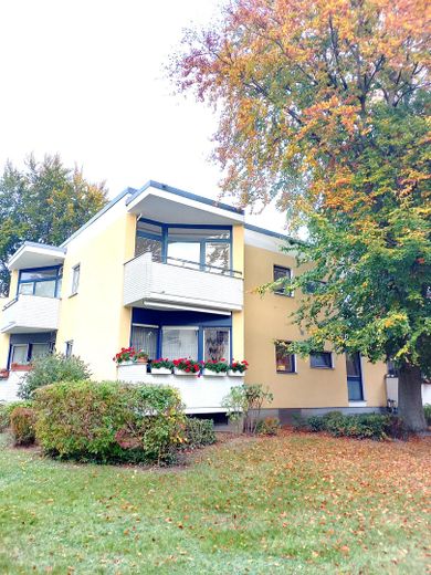 3-Zimmer-Wohnung (72 m²) mit Südwest-Balkon & Stellplatz – umfassend saniert (Provisonsfrei) – Außenansicht