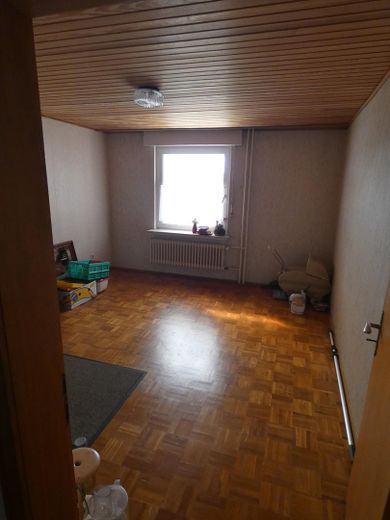 Mehrfamilienhaus mit Südlage und traumhaftem Ausblick – Schlafzimmer 2 EG
