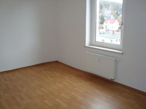 * Großzügige 2-Zimmer mit Wannenbad und großer Küche in ruhiger Lage! * – Schlafzimmer grundrissgleiche Wohnung obendrüber