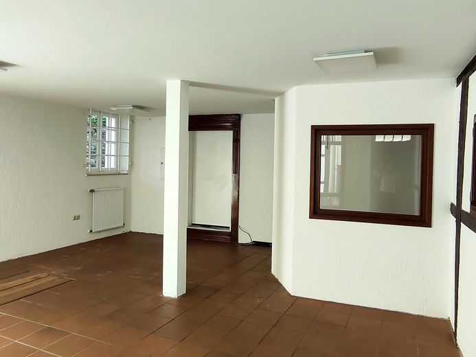Historisches Ladenlokal am Tuchmacherplatz - Laden oder Büro – Blick auf Bürobereich