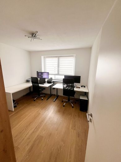 Büro UG
