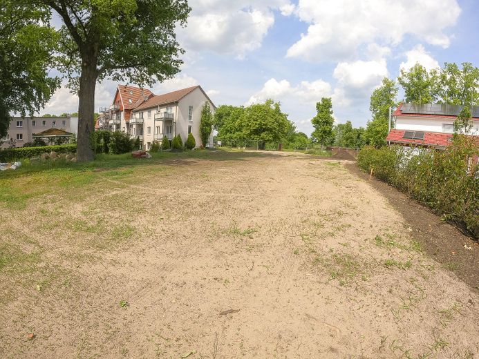 Aufnahme zur Straßenseite