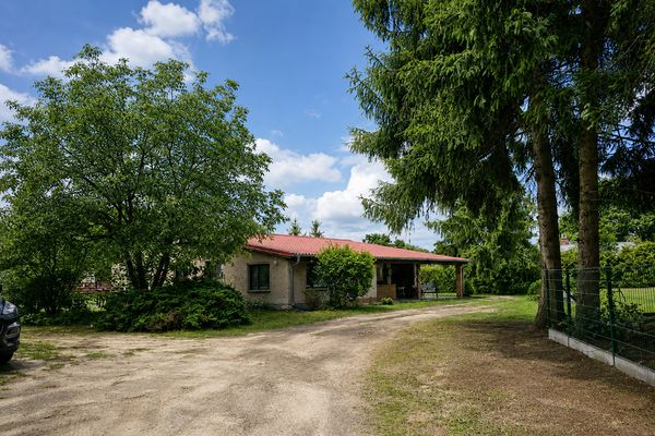 Amplio bungalow en un gran terreno con mucha privacidad en Klein Köris
