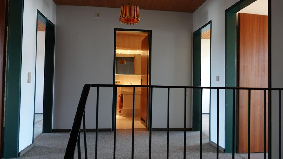 Privat: Familienfreundliches Reihenhaus mit Garten & Garage in bester Lage, Böblingen-Tannenberg – Obergeschoss