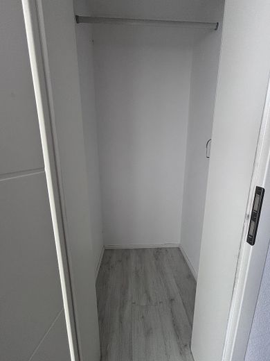 Appartement indépendant modernisé dans un quartier calme avec terrasse et garage – Kleiner Abstellraum