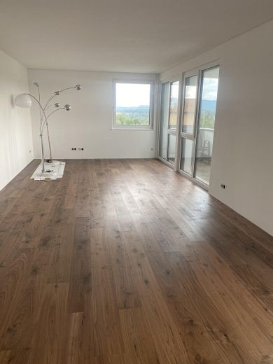 Abitare nel lusso in un attico di 200 m² con capannone, officina, produzione e attività commerciale – Esszimmer 