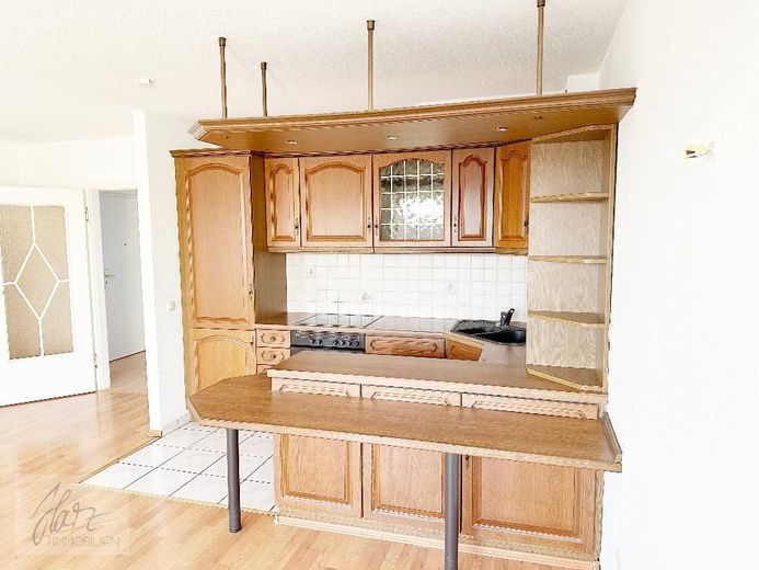 ***HELLE MAISONETTEWOHNUNG MIT BALKON*** individuellem Grundriss und Dachschrägen - Wohncharakter mit Flair in Riesa – Einbauküche
