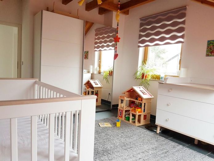 Ampio, luminoso e modernizzato appartamento di 4 locali all’ultimo piano con aria condizionata – Foto 10