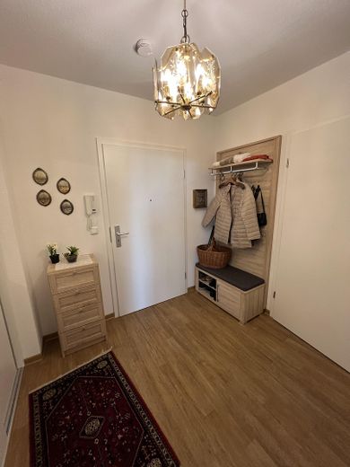 großer Flur, breite Türen!