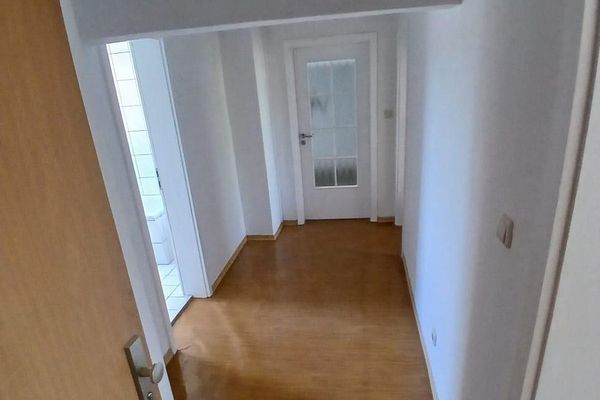 Schöne 4-Zimmerwohnung zentral gelegen zu vermieten