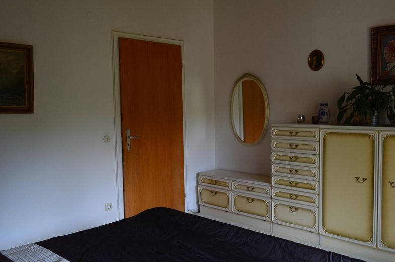 Stilvoll renoviertes Landhaus mit großzügigen Räumen – Gästeschlafzimmer OG