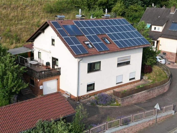 Kirchheim-OT, Wohnhaus mit ELW – Foto 1