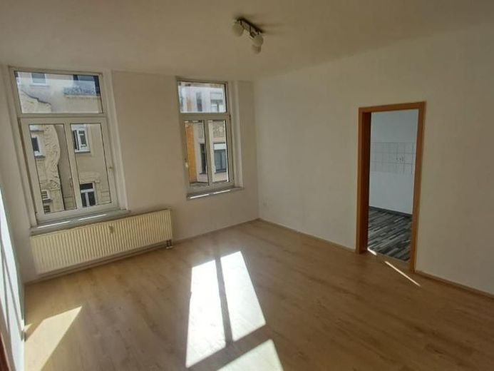 N. immobile: 13424 - Grazioso appartamento di proprietà libero, con 2 locali, al 2° piano, con vasca e ripostiglio, vicino al centro di Plauen – Foto 1
