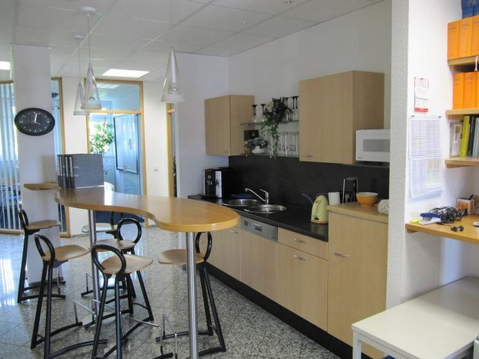 Repräsentatives und helles Büro/Kanzlei in S-Bahn-Nähe (400 m) in Herrenberg – 3_Kommunikationsbereich