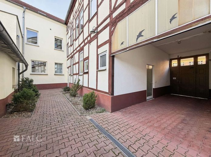 *Verk.* Imposantes Eckhaus in zentraler Lage - Investieren mit Perspektive – Innenhof