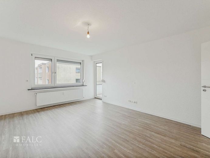 Praktisch, Ruhig, kurze Wege ins Grün! Willkommen in Braunschweig-Hondelage! – Wohnzimmer_aktuell
