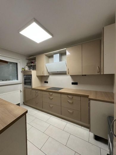 Gepflegtes Reihenmittelhaus in ruhiger Lage mit Garten und Garage – Küche