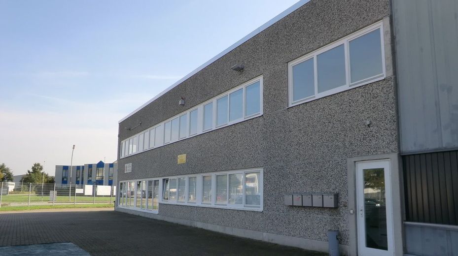 *Ihr neuer Standort im Gewerbepark Henstedt-Ulzburg !!!* – Aussenansicht